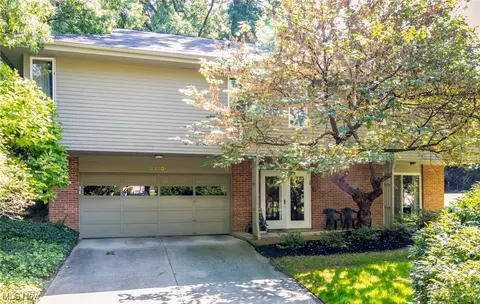 3480 Glen Allen Dr, Cleveland Heights, OH 44121
