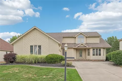 7551 Pleasant Run, Seven Hills, OH 44131