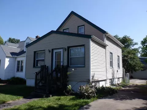 4131 W 210th St, Fairview Park, OH 44126