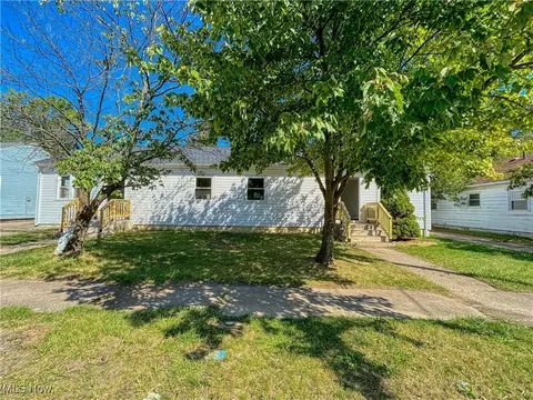 1777 E 37th St, Lorain, OH 44055