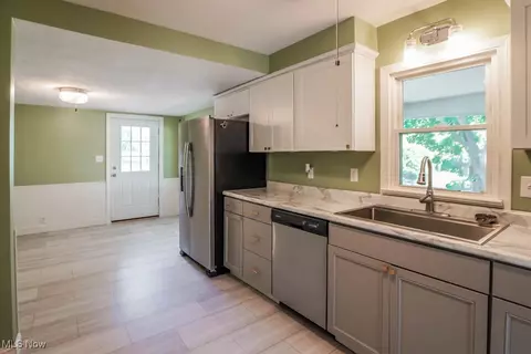 5008 2nd St NW, Canton, OH 44708 photo 9