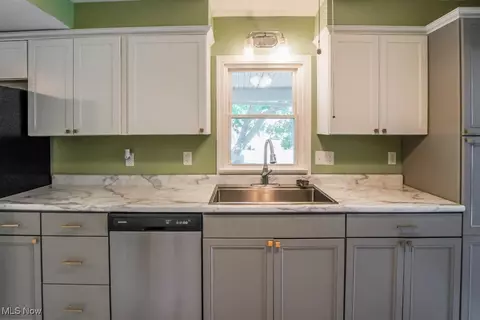 5008 2nd St NW, Canton, OH 44708 photo 8