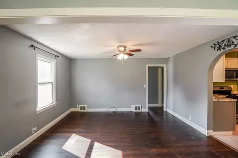 5008 2nd St NW, Canton, OH 44708 photo 4
