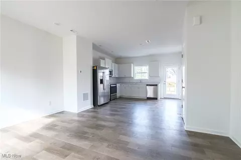 149 Harvest Way, Elyria, OH 44035 photo 2