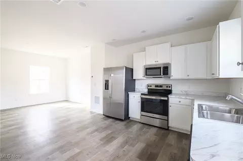 149 Harvest Way, Elyria, OH 44035 photo 7