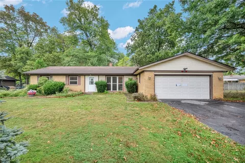 1185 Shepard Hills Blvd, Macedonia, OH 44056