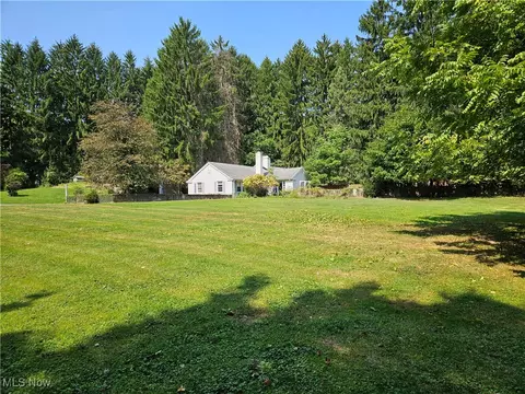 1102 Mansell Dr, Youngstown, OH 44505