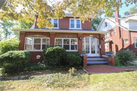 1605 Mayfield Ave, Youngstown, OH 44509
