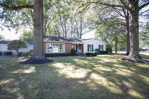 220 Southview Rd, Canfield, OH 44406