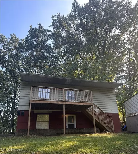 1946 Preston Ave, Akron, OH 44305