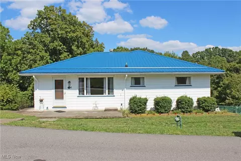 213 Elaine Ave, Follansbee, WV 26037