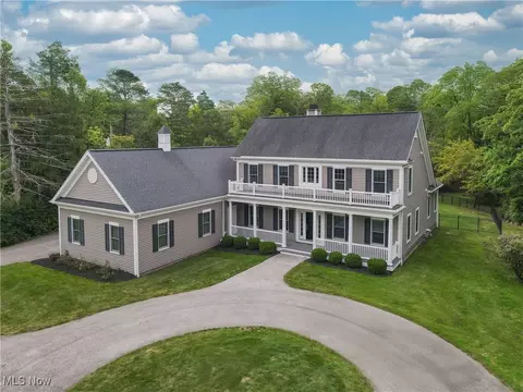 38230 Chagrin Blvd, Moreland Hills, OH 44022
