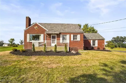 8825 Tallmadge Rd, Diamond, OH 44412