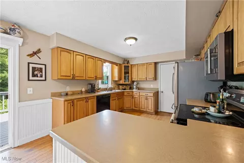 9071 Jackson St, Mentor, OH 44060 photo 16
