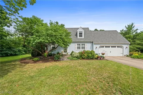 9071 Jackson St, Mentor, OH 44060