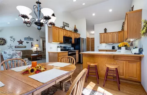 818 Wall Rd, Wadsworth, OH 44281 photo 16