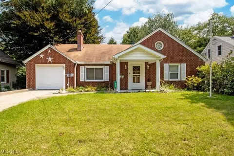 862 S Vine St, Orrville, OH 44667