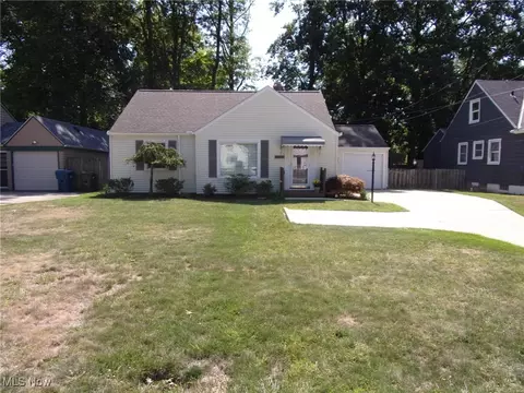 22635 Westwood Rd, Fairview Park, OH 44126