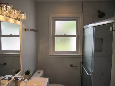 Bath - 7606 Wainstead Dr, Parma, OH 44129 photo 3 of 3