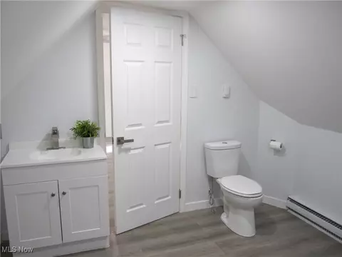 Bath - 7606 Wainstead Dr, Parma, OH 44129 photo 1 of 3