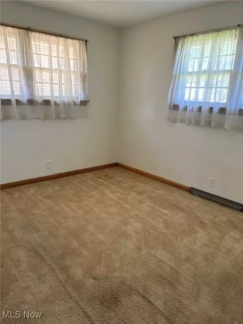 Bedroom - 575 Creed St, Struthers, OH 44471 photo 1 of 2