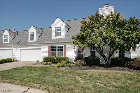 24540 Thicket Ln, Olmsted Falls, OH 44138