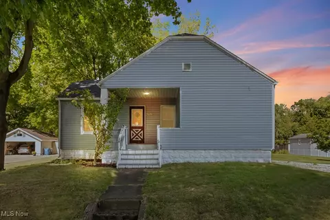 2725 Linwood Rd, Akron, OH 44312