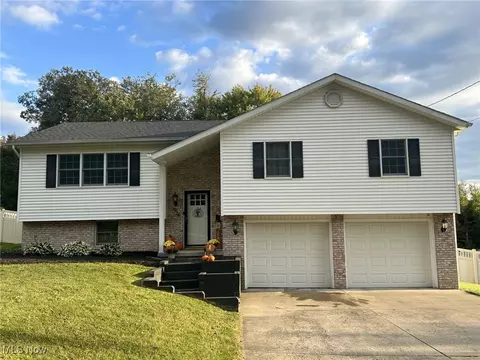 7974 W Lincoln St NE, Masury, OH 44438