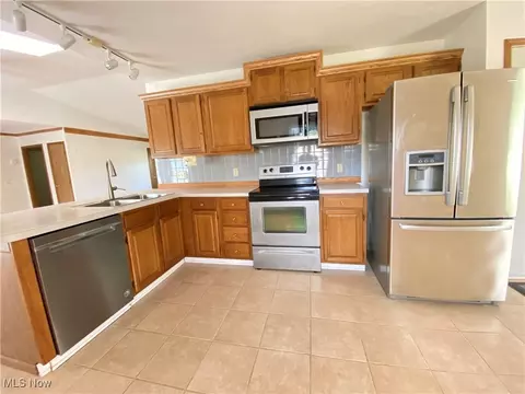 16291 Burrows Rd, Thompson, OH 44086 photo 10
