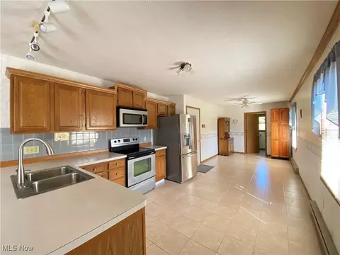 16291 Burrows Rd, Thompson, OH 44086 photo 9