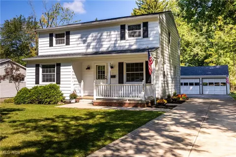 25890 Elmer Ave, Olmsted Falls, OH 44138