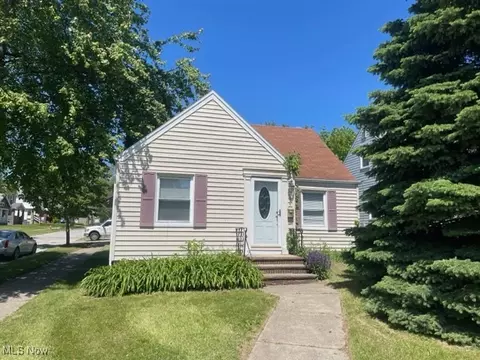 8005 Garfield Blvd, Cleveland, OH 44125