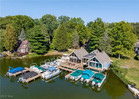 1449 Harbor Dr NW, Canton, OH 44708 photo 34
