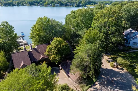 1449 Harbor Dr NW, Canton, OH 44708 photo 35