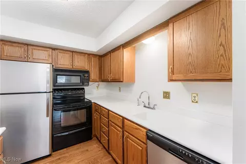 1449 Harbor Dr NW, Canton, OH 44708 photo 13