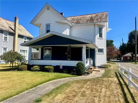 423 2nd St NW, New Philadelphia, OH 44663