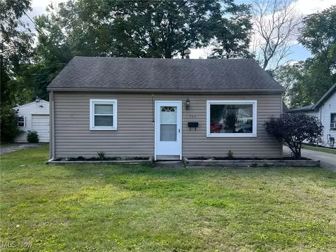 144 N Navarre Ave, Austintown, OH 44515
