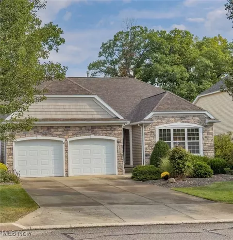 3495 River Rock Dr, Cuyahoga Falls, OH 44223