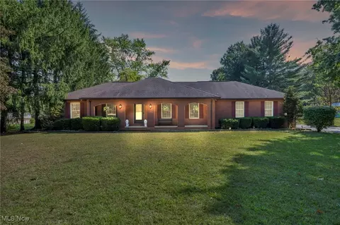 8394 Leaver Ave NW, Canal Fulton, OH 44614