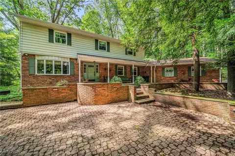 4200 Caylor Ct, Ashtabula, OH 44004