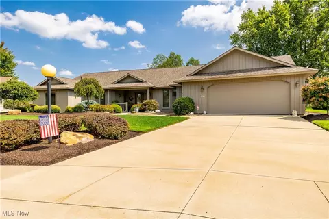 32651 Heron Cir, North Ridgeville, OH 44039