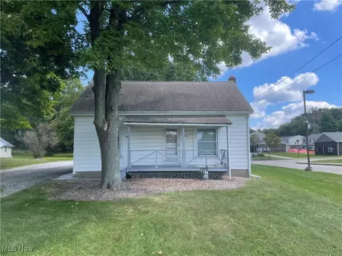 5664 S Prospect St, Ravenna, OH 44266