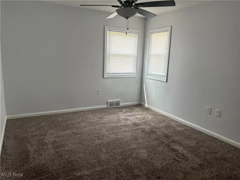 Bedroom - 2831 Stark Dr, Willoughby Hills, OH 44094 photo 1 of 2