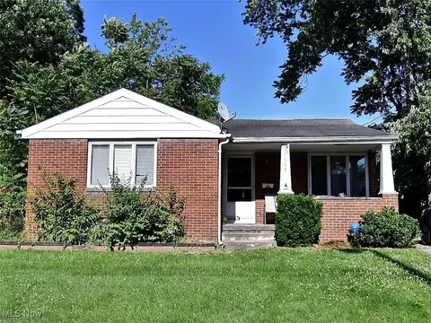 1560 Bonnie Brae, Warren, OH 44483