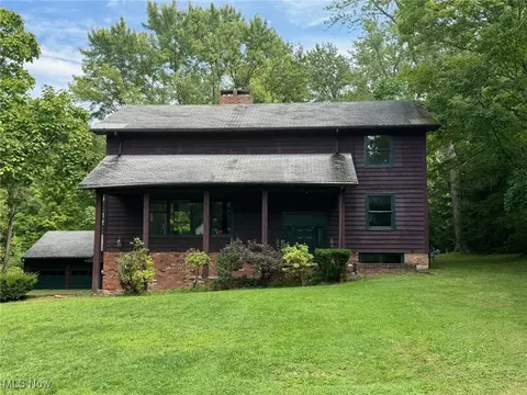2533 River Rd, Willoughby Hills, OH 44094
