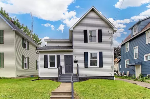 1130 Auburn Pl NW, Canton, OH 44703