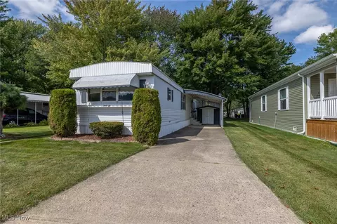 32 Sycamore, Olmsted Twp, OH 44138