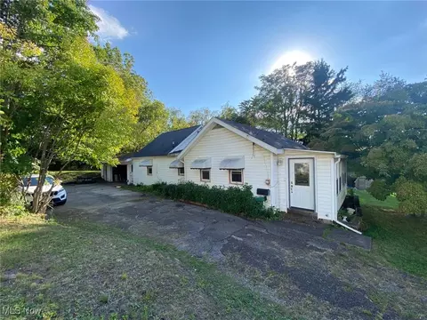 2306 Congo St, Akron, OH 44305