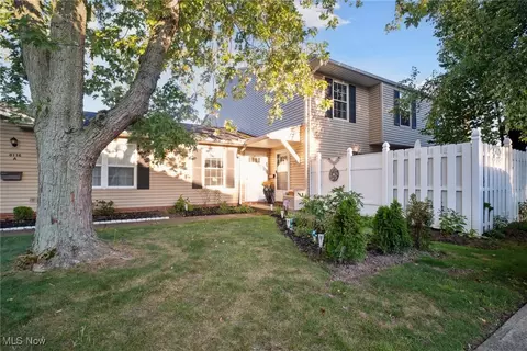 8116 Independence Dr #D, Mentor, OH 44060