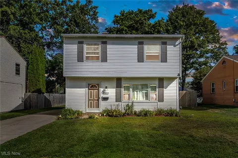 7651 Dahlia Dr, Mentor On The Lake, OH 44060